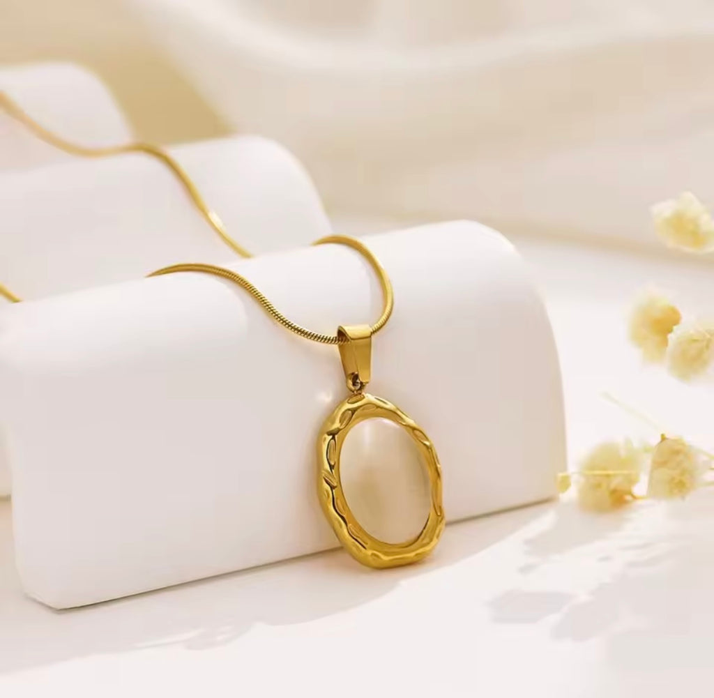 Oval Shape Pendant Necklace