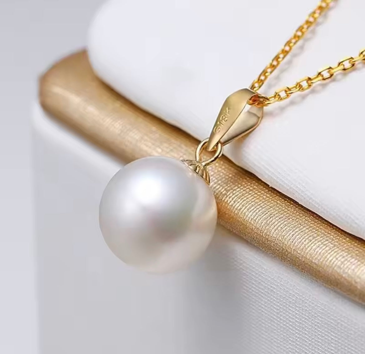 Yellow Gold Freshwater Pearl Necklace