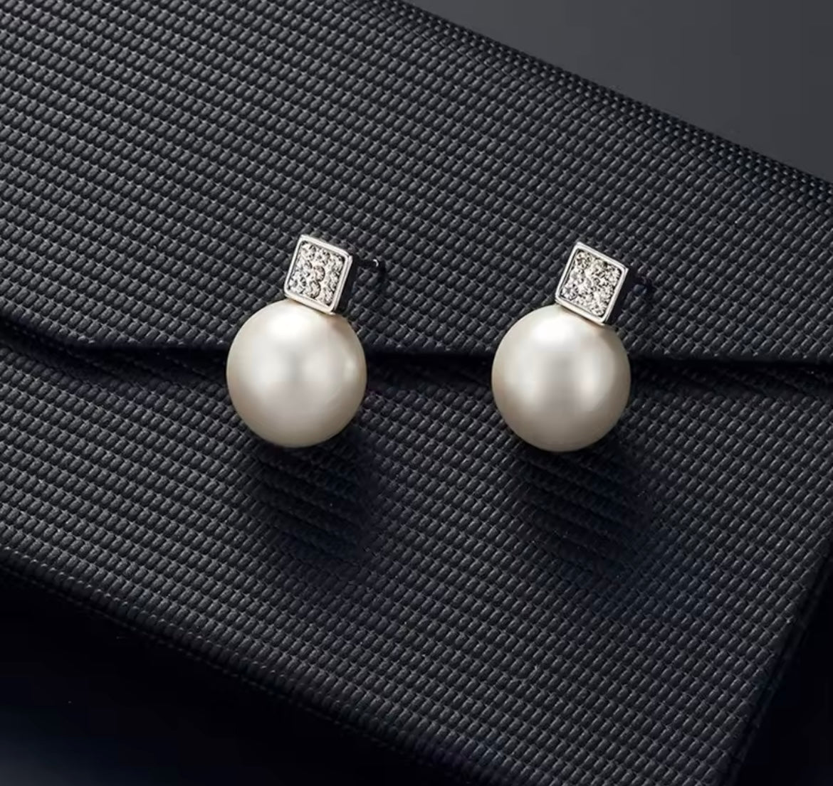 Pearl Stud and Necklace Set